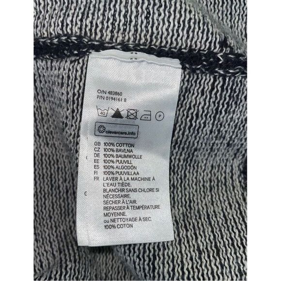Label of Graded Goods Sweater by: H&M - Picture 9 of 11